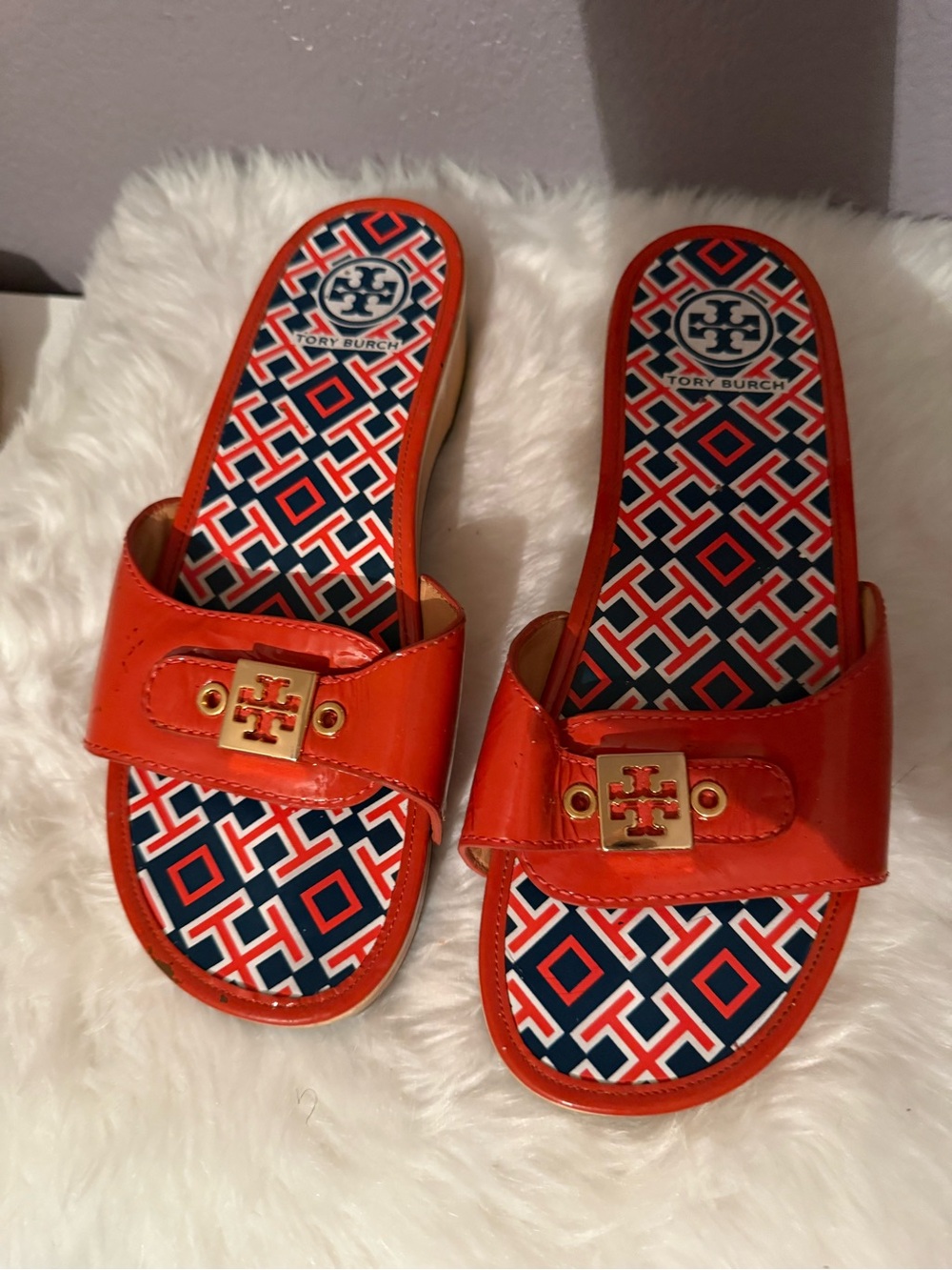 Tory Burch Kids Red-Orange Patent Slide Sandals with Logo